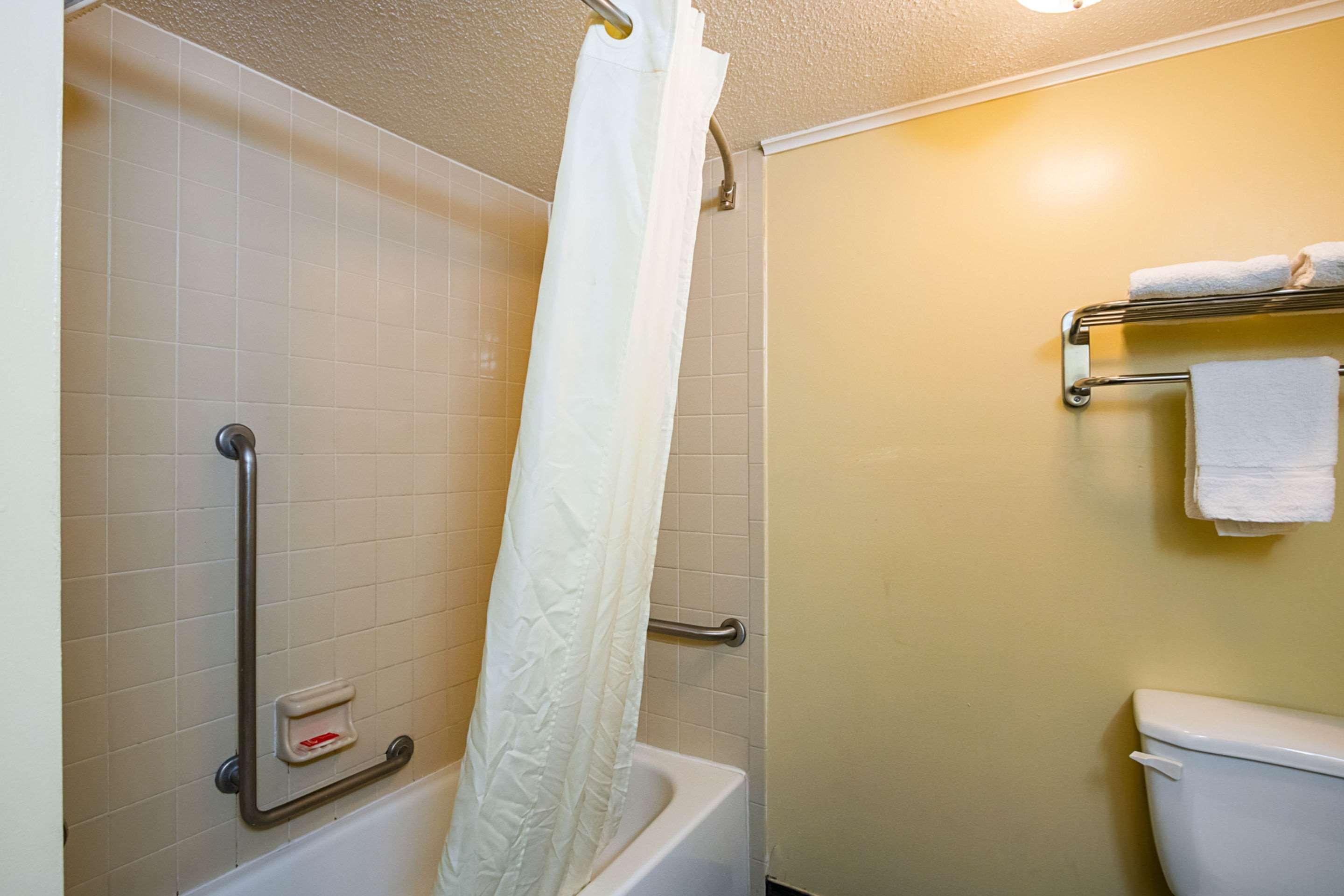 Econo Lodge Саванна Екстер'єр фото